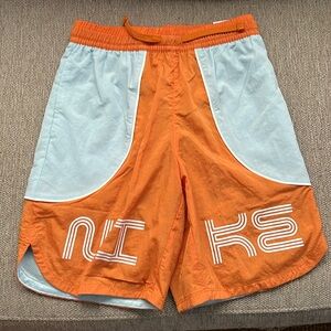 Nike Sportswear Big Kids (Boys) Woven Shorts